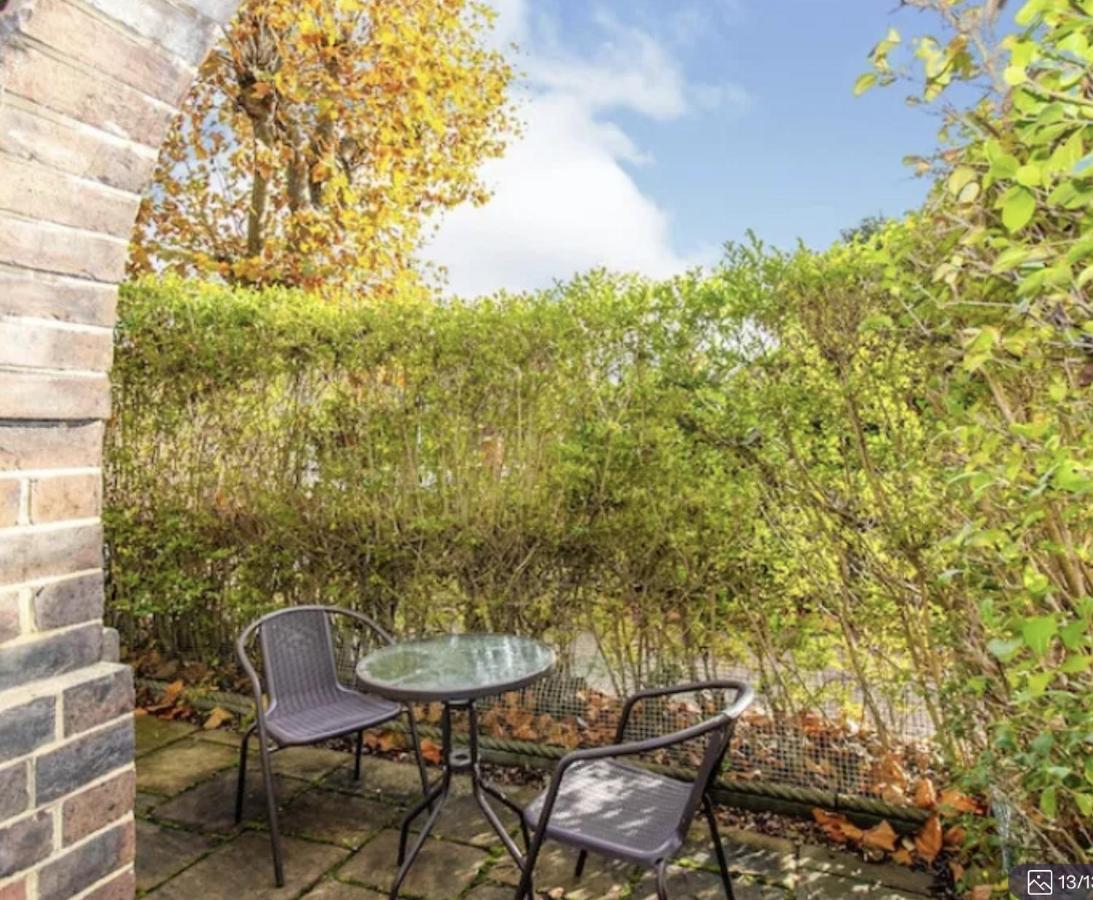 Please Cancel Your Bookings Londres Exterior foto